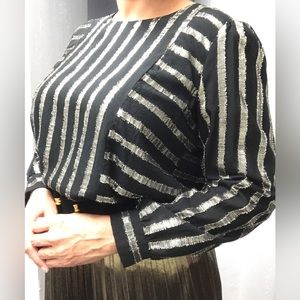 Alfani striped top, color black and gold, size Large.